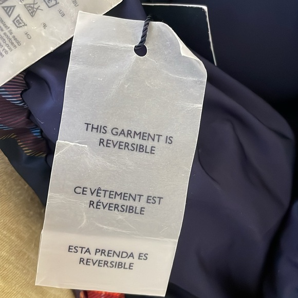 Tommy Hilfiger kids puffy jacket. Reversible size small 6-7. NWT - Picture 10 of 10